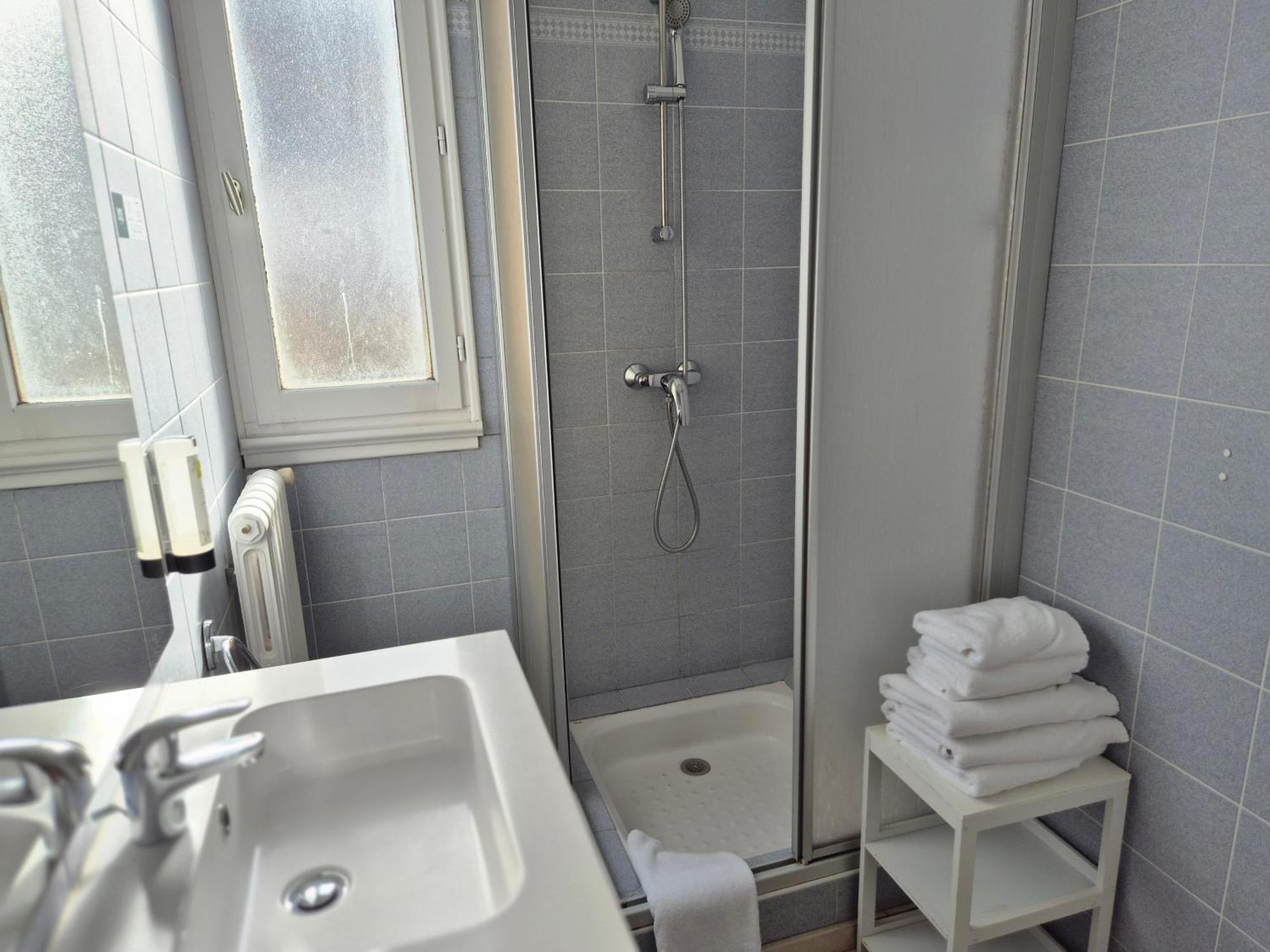 Logis Hotel Restaurant L'Oustal Naves  Dış mekan fotoğraf