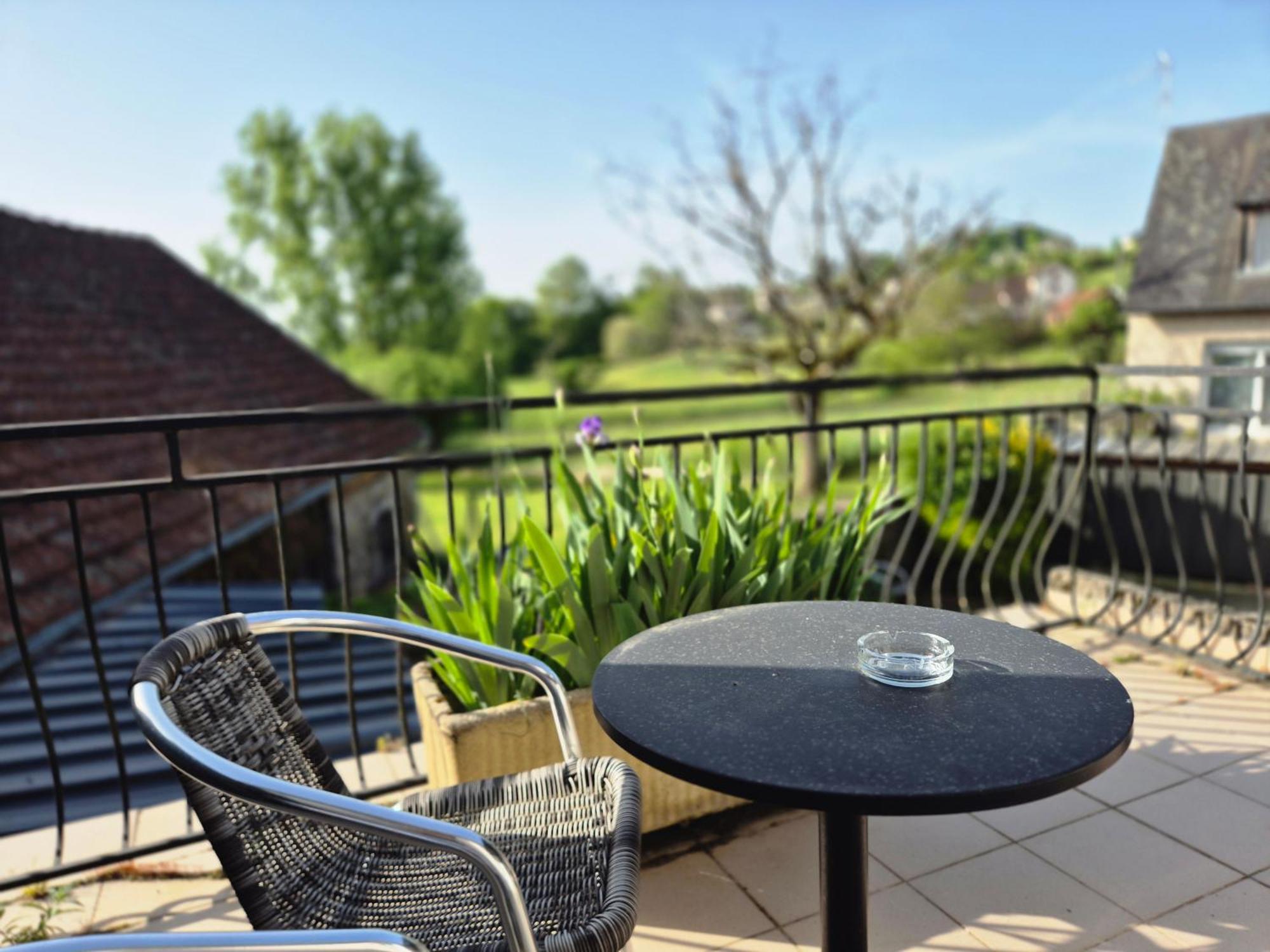 Logis Hotel Restaurant L'Oustal Naves  Dış mekan fotoğraf