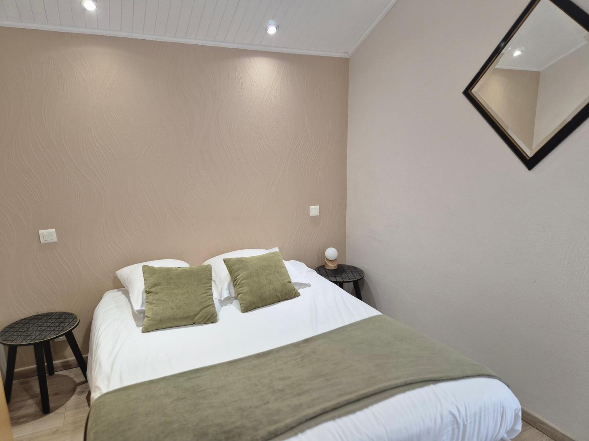 Logis Hotel Restaurant L'Oustal Naves  Dış mekan fotoğraf